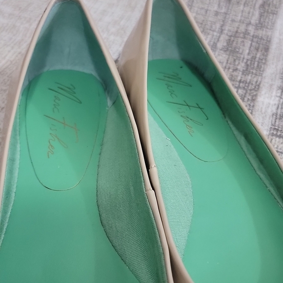 ❤️Marc Fisher Patent Cream and Green Flats - Picture 11 of 13